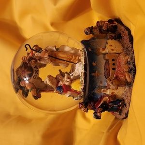 Vintage Nativity Waterglobe